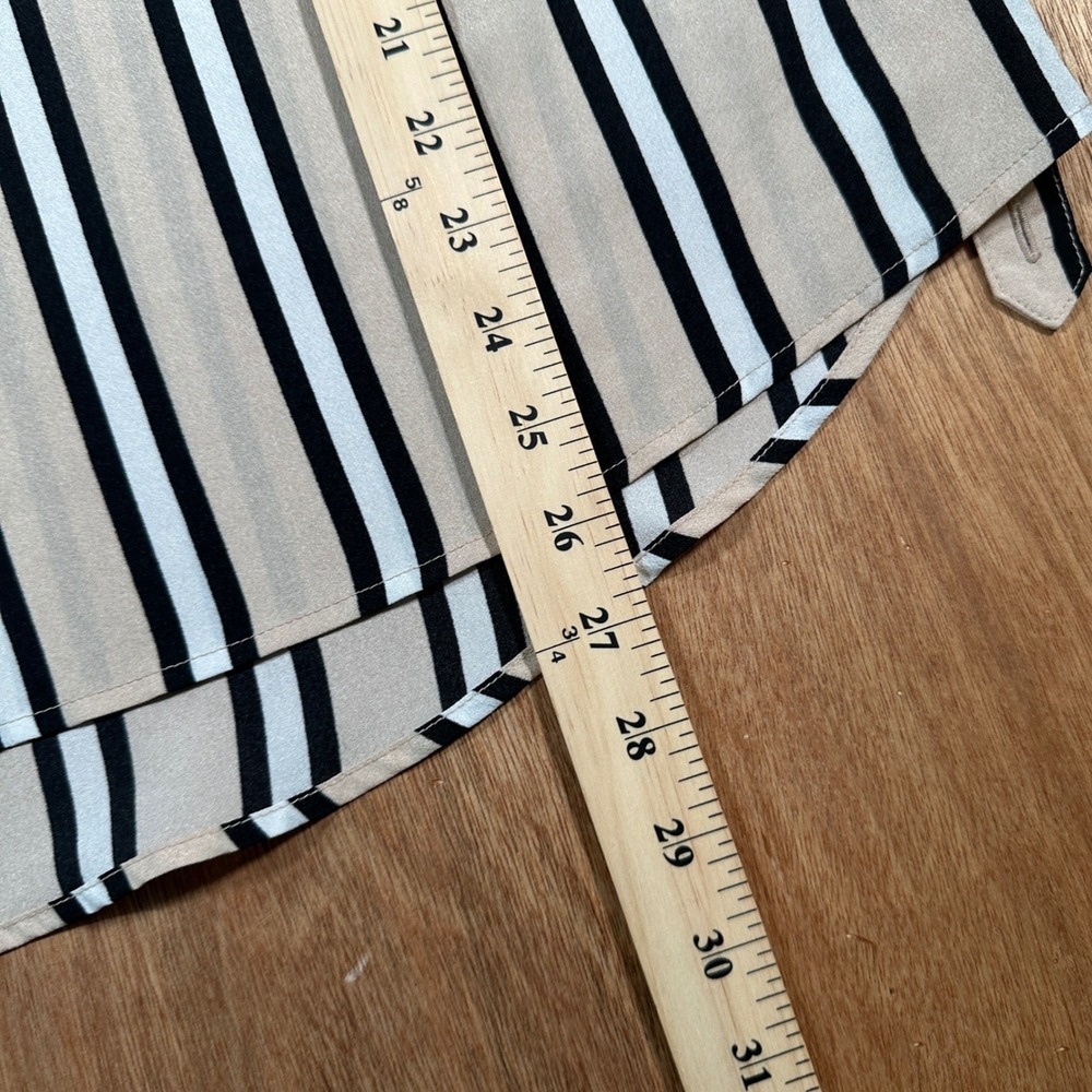 Calvin Klein Blouse Women XL Beige Black White Striped Short Sleeve M9FAZ678 - Picture 4 of 9
